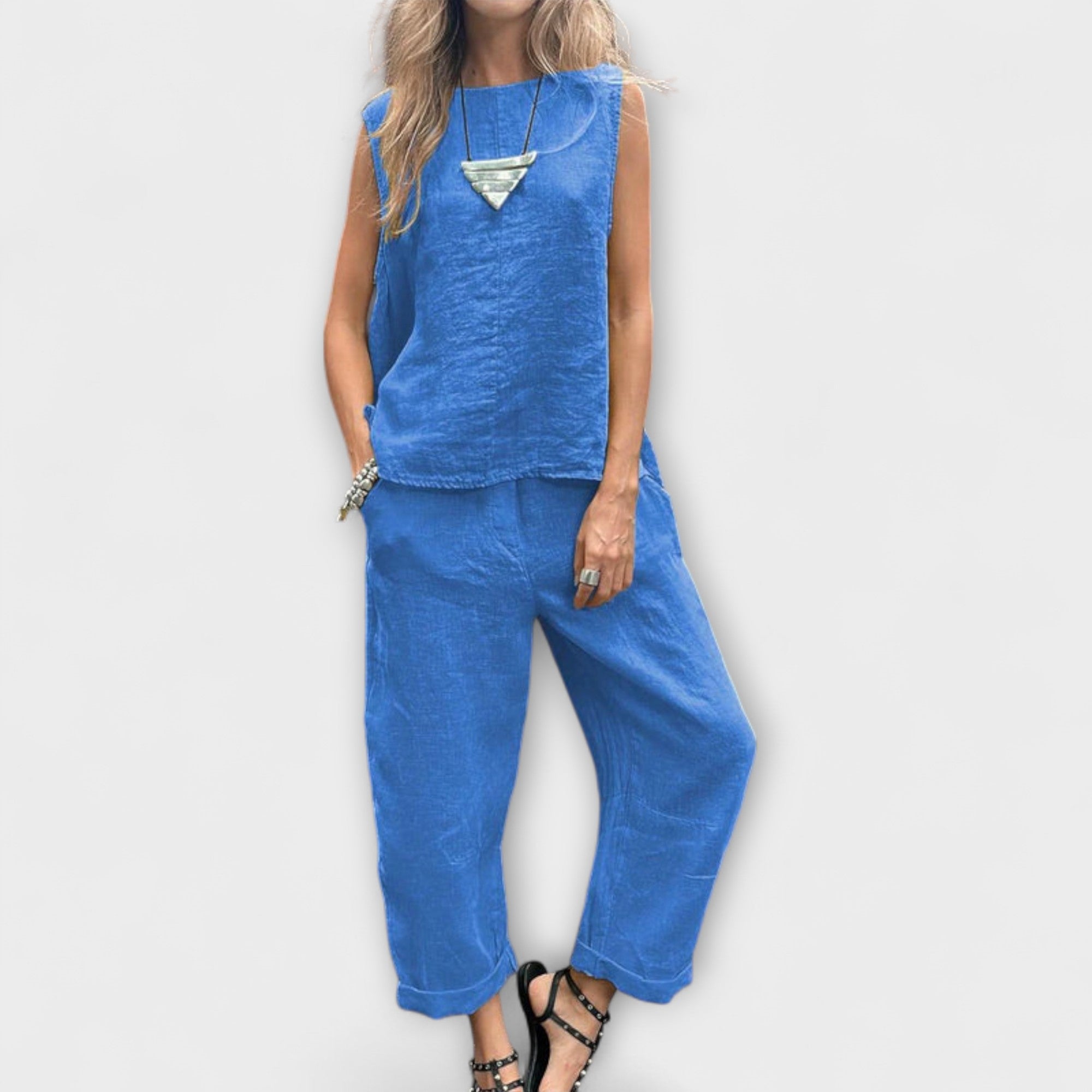 Jennifer - Rennompi puuvilla-linenskaapisto