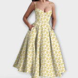 Mélie – Kesämekko korsetti-yksityiskohdalla