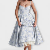 Mélie – Kesämekko korsetti-yksityiskohdalla