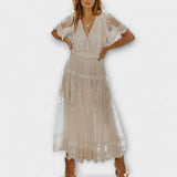 Lacey Midimekko V-kauluksella ja lyhythihainen