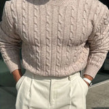 Mergim – Rento neulepusero pitkillä hihoilla