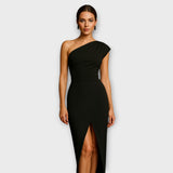 Tyylikäs epäsymmetrinen iltamekko