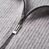 Seychellitirassit Kashmirilaisilla tiikerikuvioilla