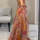 Madeline | Pitkä kukkakuvioinen mekko rennon tyylikkyyden saavuttamiseksi