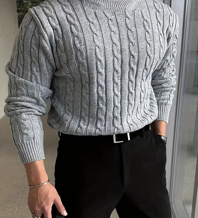 Mergim – Rento neulepusero pitkillä hihoilla