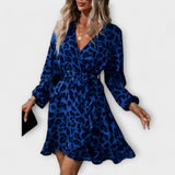 Vany | Elegantti leopardi-kuvioitu mekko ja V-pääntie