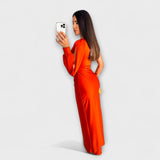 Elisa - Ylellinen mekko hienostuneisuudella