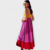 Väri-losat spagetti-olkaiminen mekko