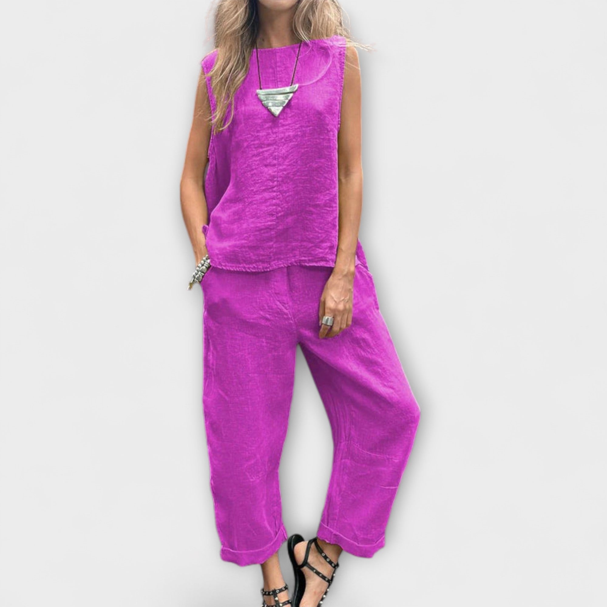 Jennifer - Rennompi puuvilla-linenskaapisto