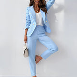 Maria | Naisellinen eleganssi mekko kaksinkertaisilla napeilla ja slim-fit leikkauksella