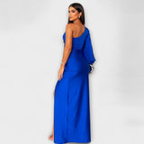 Elisa - Ylellinen mekko hienostuneisuudella