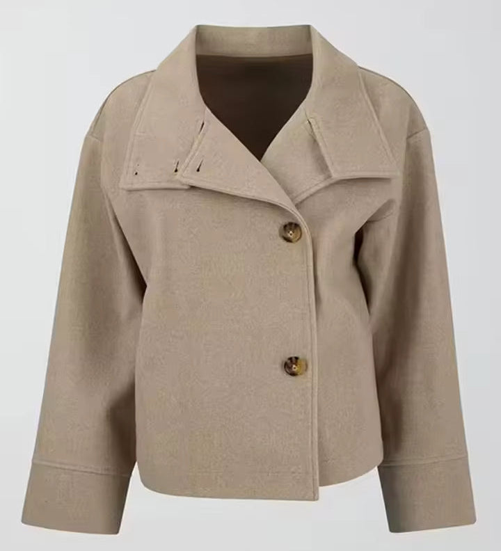 Elise | Ylellinen lyhyt takki kaksoisnapuilla