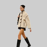 Zoe - Tyylikäs fleece-takki kontrastorein