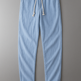 Raidalliset housut tyylillä