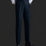 Laadukkaat miesten housut eleganttiin ilmeeseen ja korkeaan käyttömukavuuteen