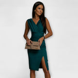 Desi - V-kaula-aukkoinen halkiomekko