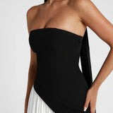 Beatriz | Pitkä mekko hienostuneella leikkauksella