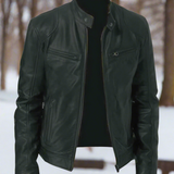 Tyylikäs, kiiltävä ja hyvin istuva nahkatakki miehille