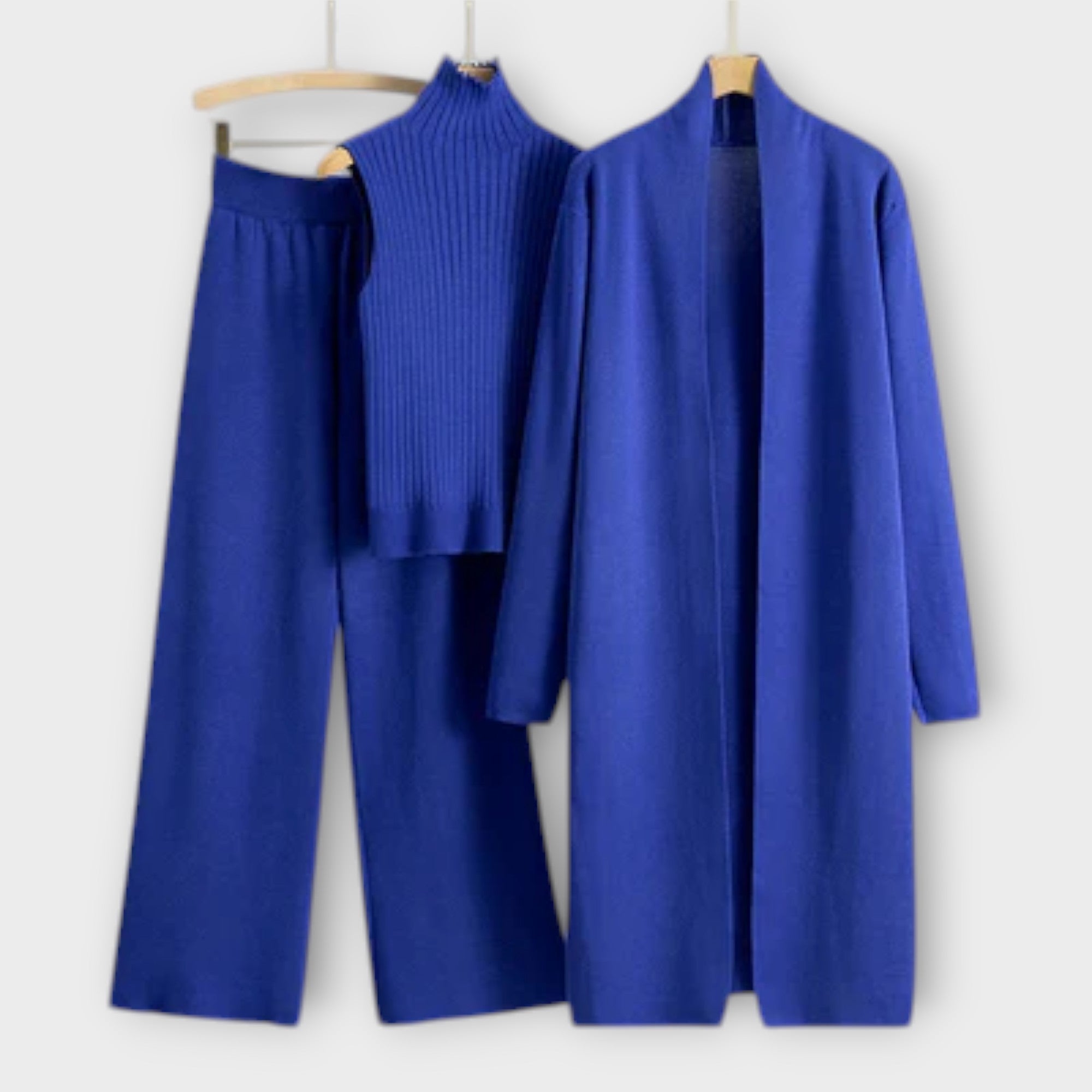 Isabella - Kolmiosainen Setti Elegantilla Muotoilulla