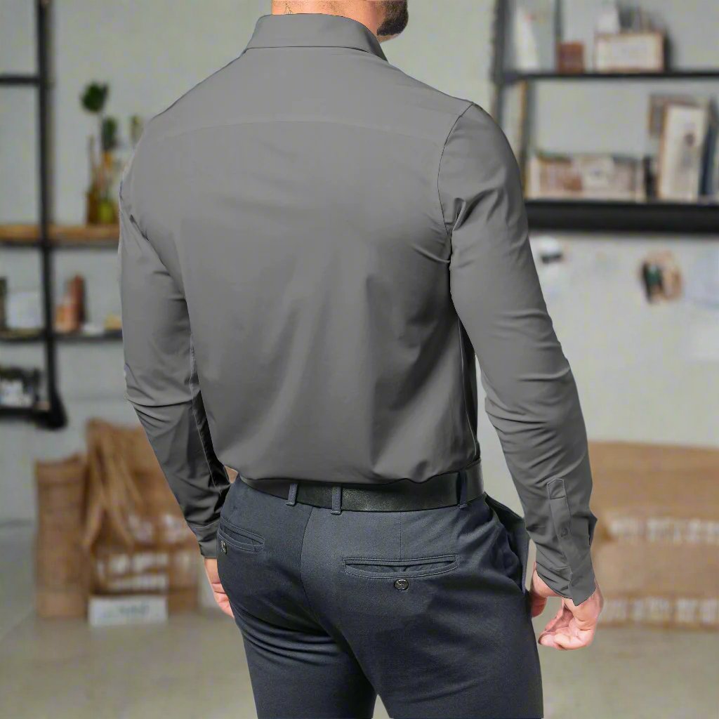 Tyylikäs, vartalonmyötäinen miesten paita