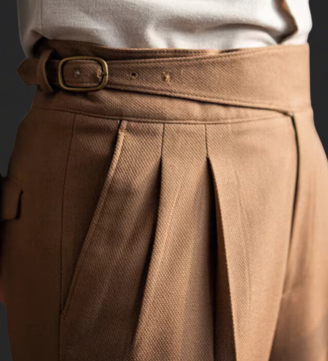 Laadukkaat miesten housut eleganttiin ilmeeseen ja korkeaan käyttömukavuuteen