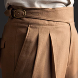 Laadukkaat miesten housut eleganttiin ilmeeseen ja korkeaan käyttömukavuuteen