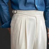 Laadukkaat miesten housut eleganttiin ilmeeseen ja korkeaan käyttömukavuuteen