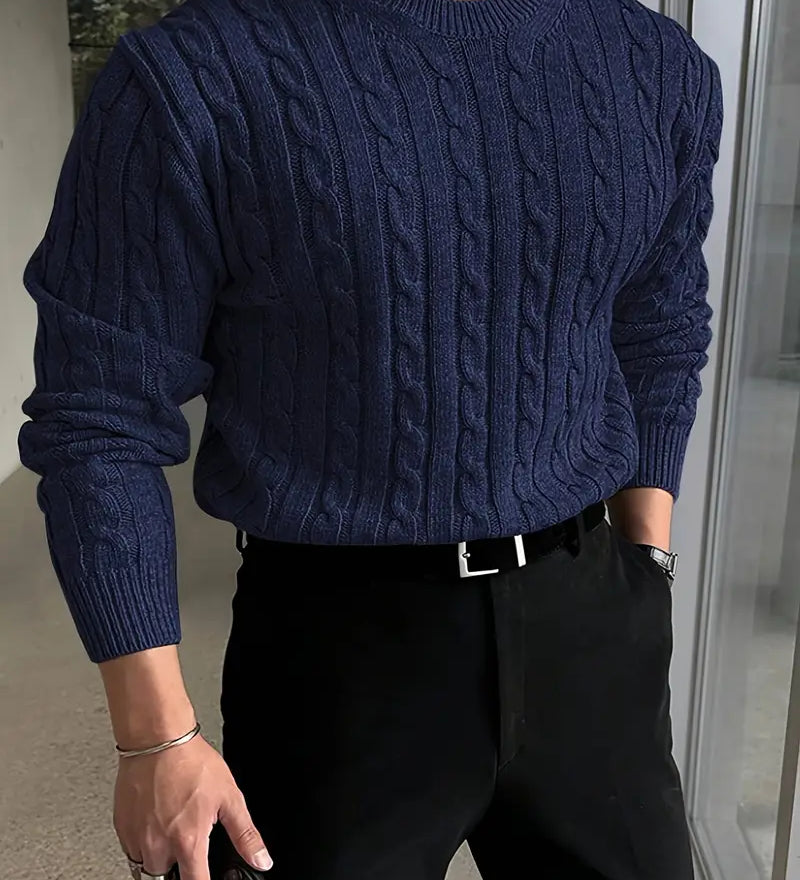 Mergim – Rento neulepusero pitkillä hihoilla