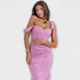 Renske - Elegantti pitkä mekko hienostuneella korsettisuunnittelulla