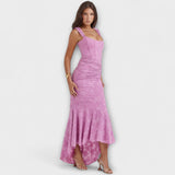 Renske - Elegantti pitkä mekko hienostuneella korsettisuunnittelulla