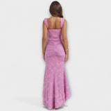 Renske - Elegantti pitkä mekko hienostuneella korsettisuunnittelulla