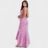 Renske - Elegantti pitkä mekko hienostuneella korsettisuunnittelulla