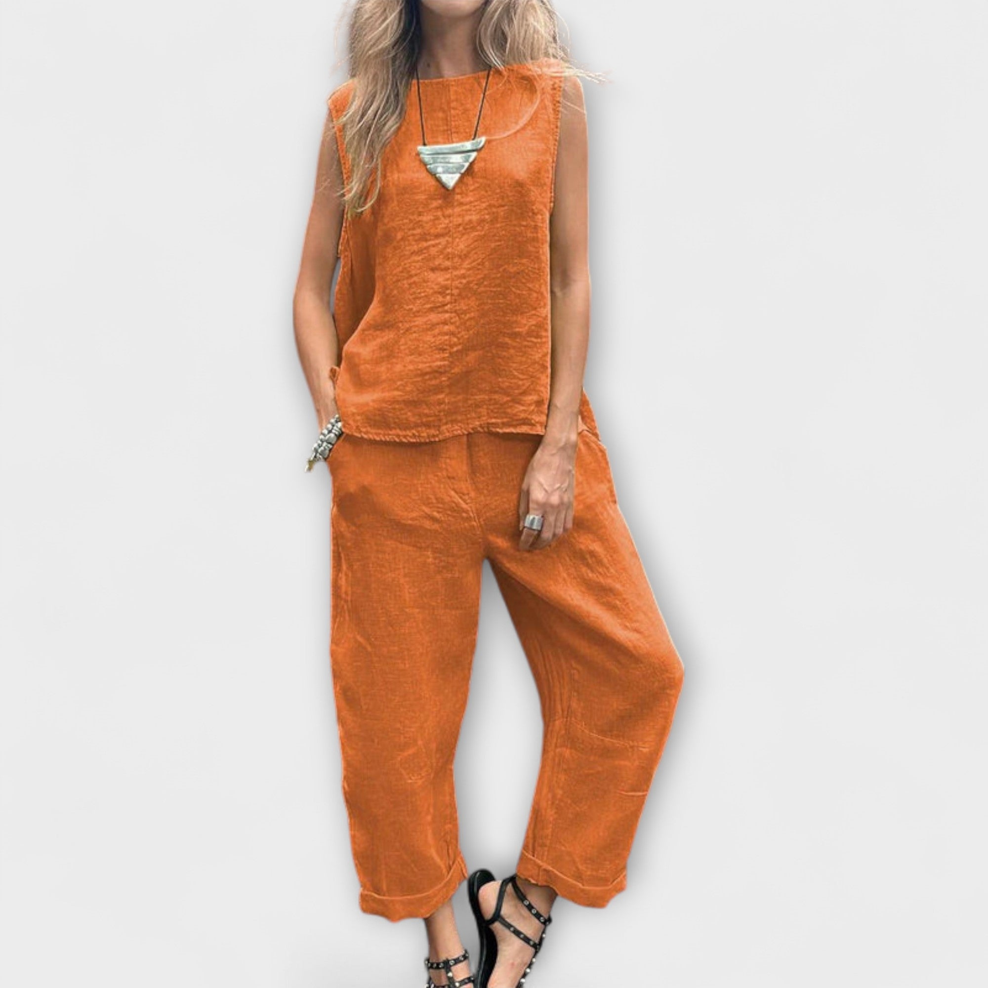 Jennifer - Rennompi puuvilla-linenskaapisto