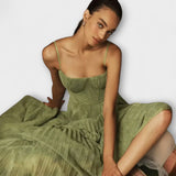 Lucrezia - Tyylikäs Mekko Eleganssilla