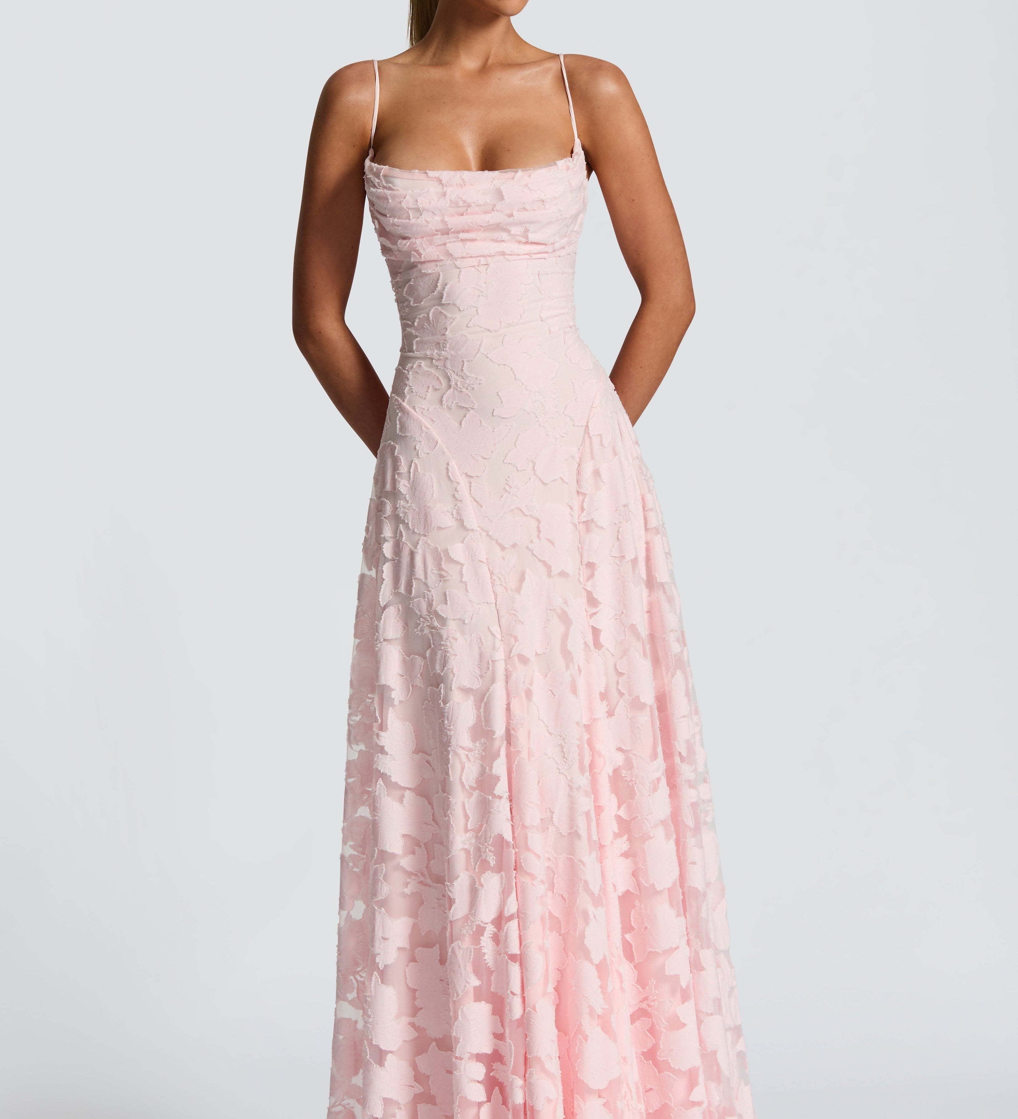 Francisa | Pitkä mekko pitsisestä korsetista