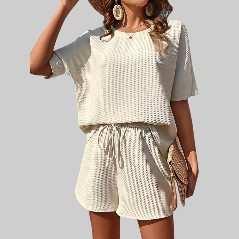 Carla – Kevyt kesämallinen setti