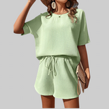 Carla – Kevyt kesämallinen setti