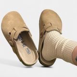 Aubree | Miesten ja naisten samettimoffisaappaat säädettävällä hihnalla