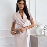 Cecilia | Nimellinen pitkähihaisilla ja hienostuneesti leikatuilla yksityiskohdilla