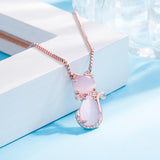 Herkkä kaulakoru vaaleanpunaisella kissansilmäkivellä