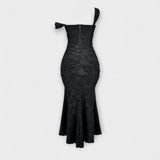 Renske - Elegantti pitkä mekko hienostuneella korsettisuunnittelulla