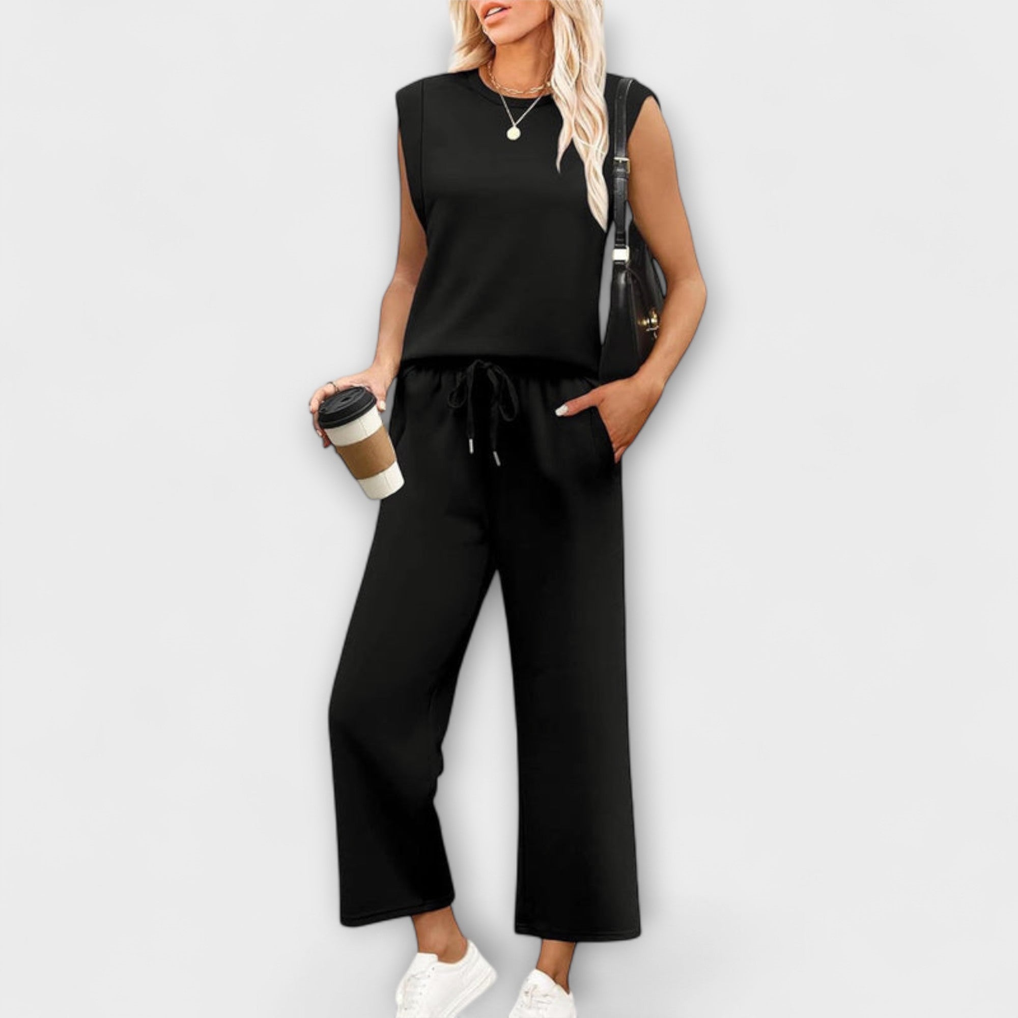 Ania - Naisellinen kaksiosainen asukokonaisuus